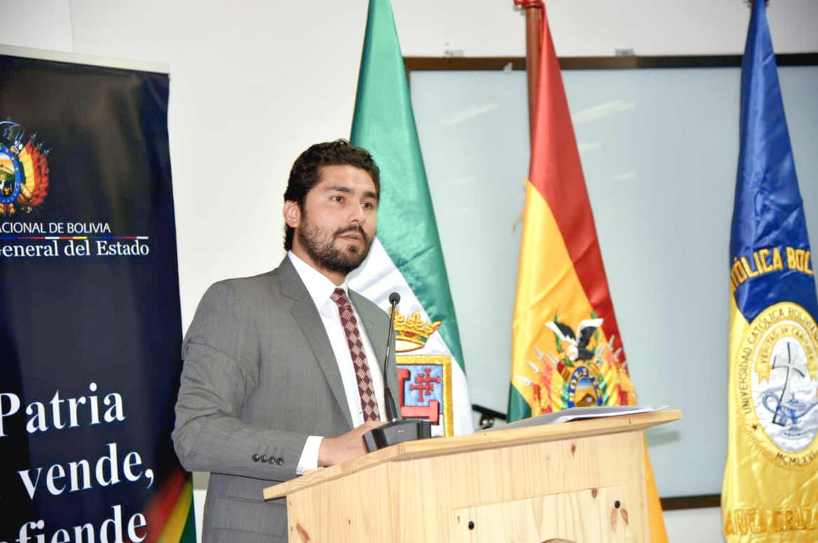 El Procurador Pablo Menacho difundió el Sistema de Arbitraje Boliviano en la UCB de Santa Cruz