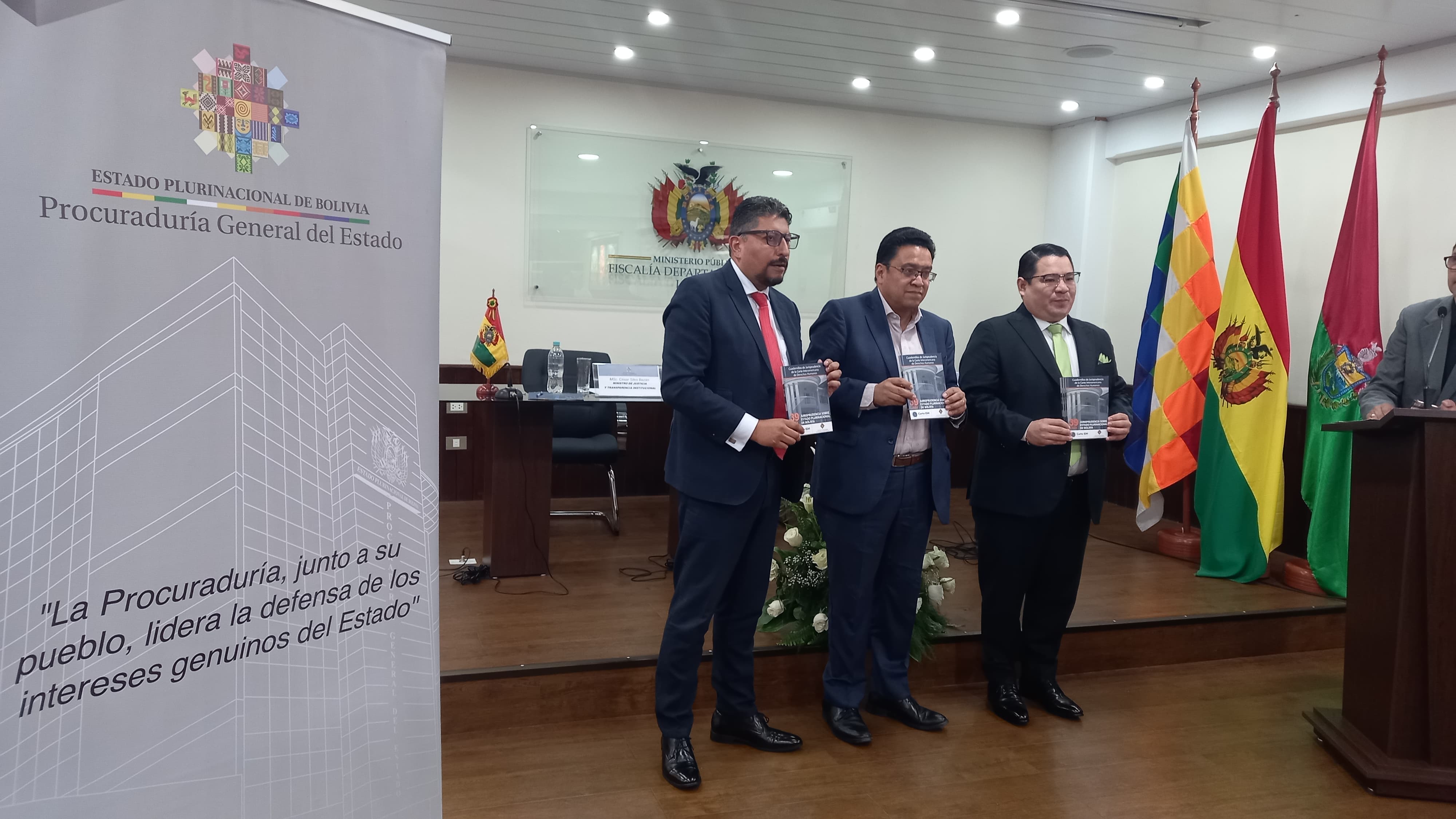 PROCURADURÍA GENERAL DEL ESTADO PRESENTA A LA FISCALIA GENERAL DEL ESTADO CUADERNILLO DE JURISPRUDENCIA