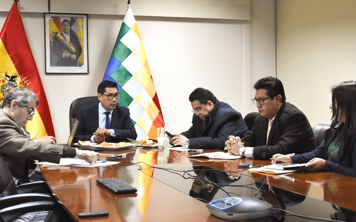 DIRECTORIO DE LA ESCUELA DE ABOGADOS DEL ESTADO APRUEBA PLAN ACADÉMICO DE LA GESTIÓN 2025