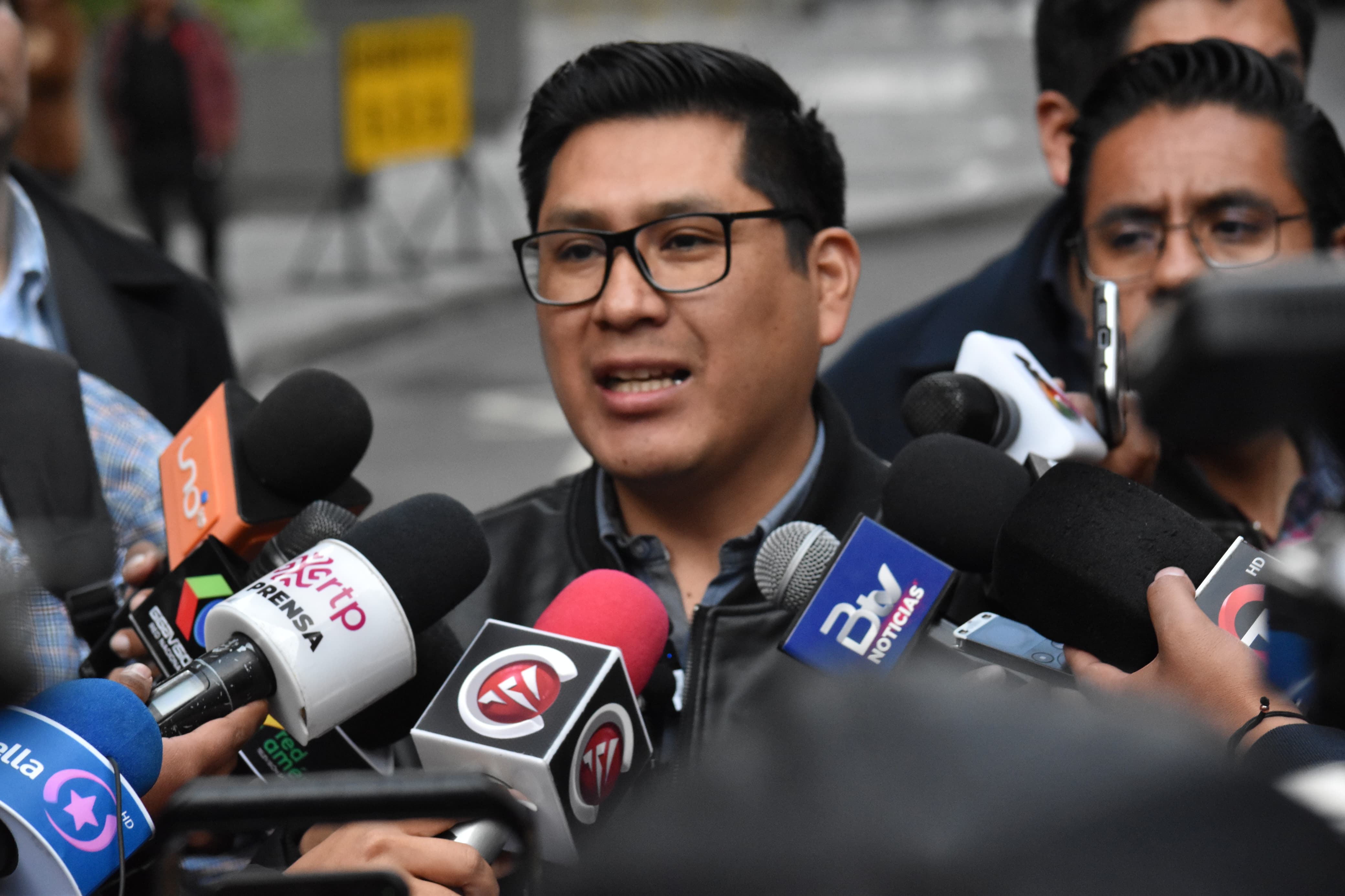 PROCURADOR GENERAL INFORMA QUE DETENCIÓN PREVENTIVA CONTRA EL DIRIGENTE HUMBERTO CLAROS POR BLOQUEO DE CAMINOS DE 2024 FUE RATIFICADA POR AMPLIACIÓN DE RIESGOS PROCESALES