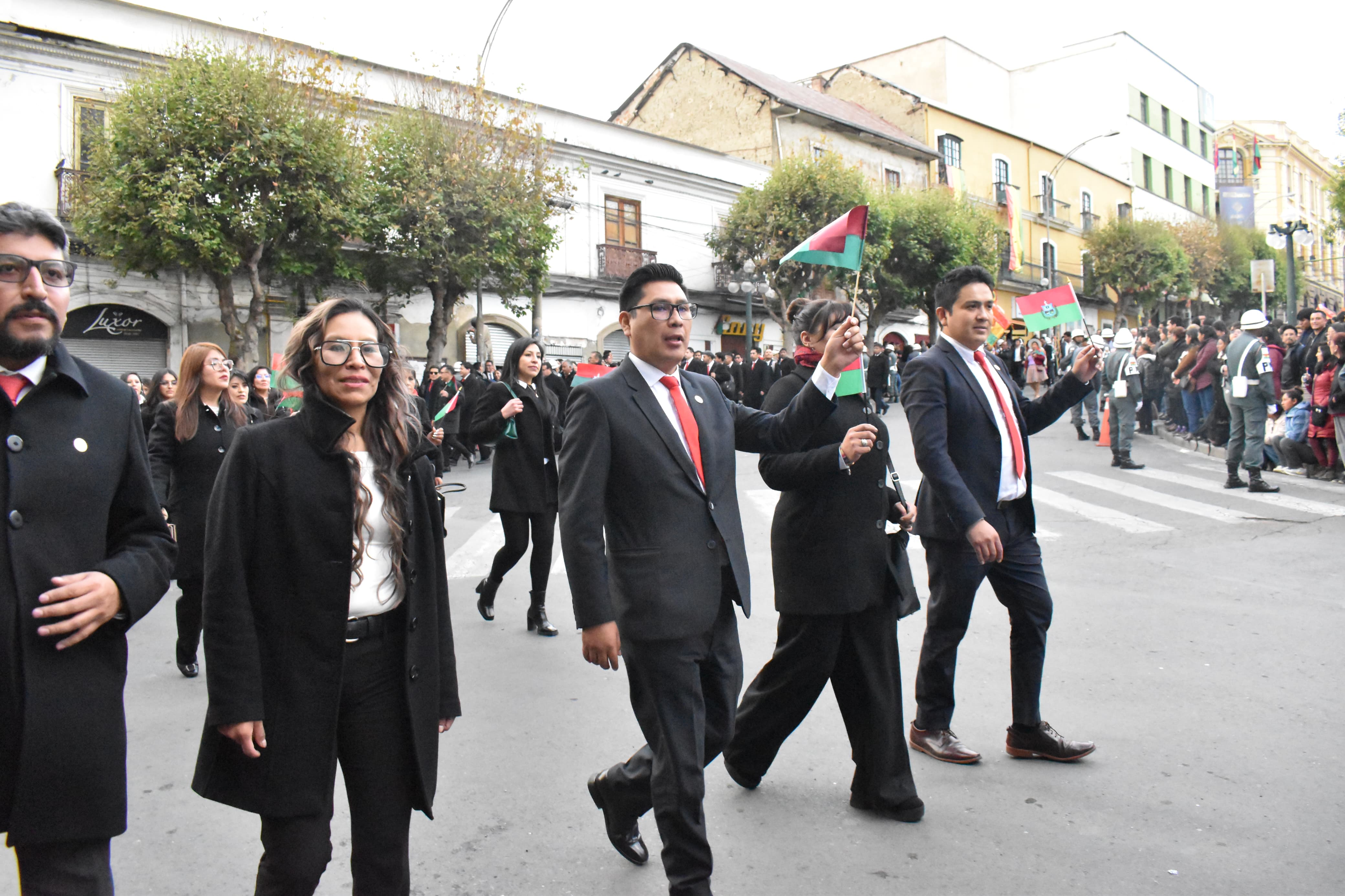 PROCURADURÍA GENERAL DEL ESTADO RINDE SU HOMENAJE A LOS 216 AÑOS DE LA GESTA LIBERTARIA DE LA PAZ