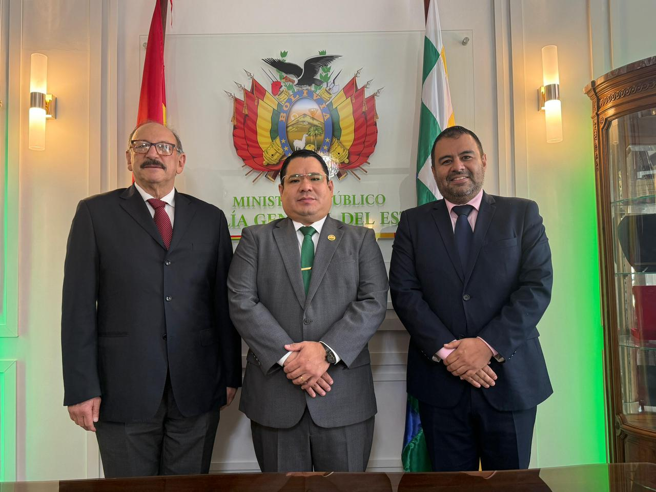 EL PROCURADOR GENERAL DEL ESTADO REALIZÓ UNA VISITA PROTOCOLAR AL FISCAL GENERAL