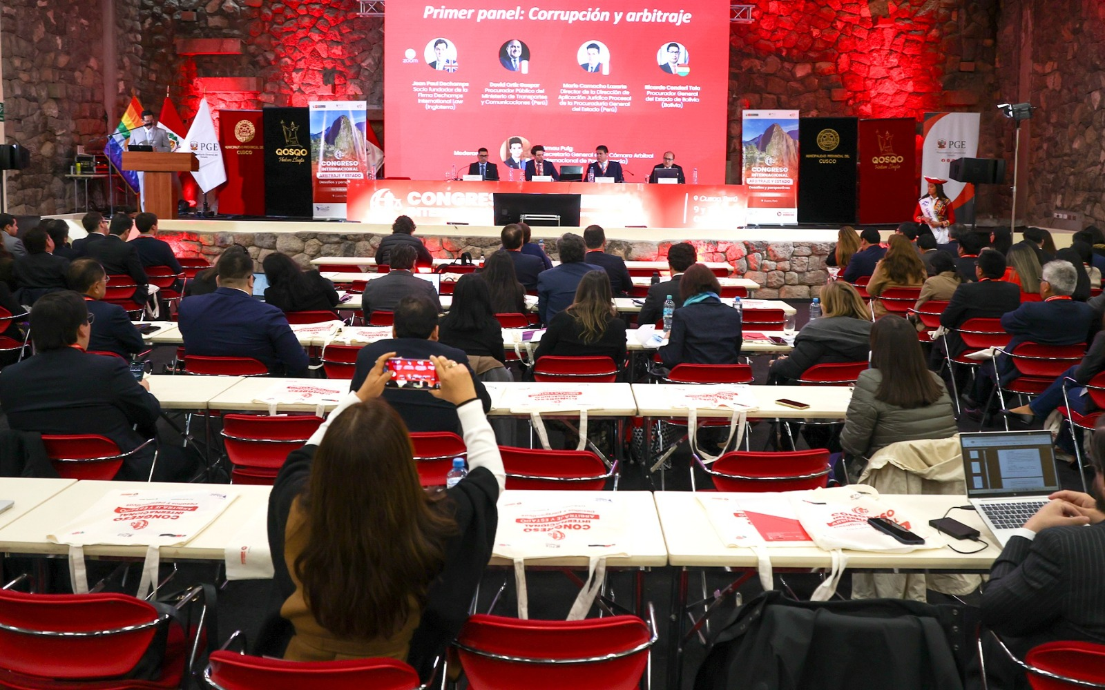 PROCURADOR GENERAL PARTICIPA DEL "CONGRESO INTERNACIONAL: ARBITRAJE Y ESTADO" EN PERÚ