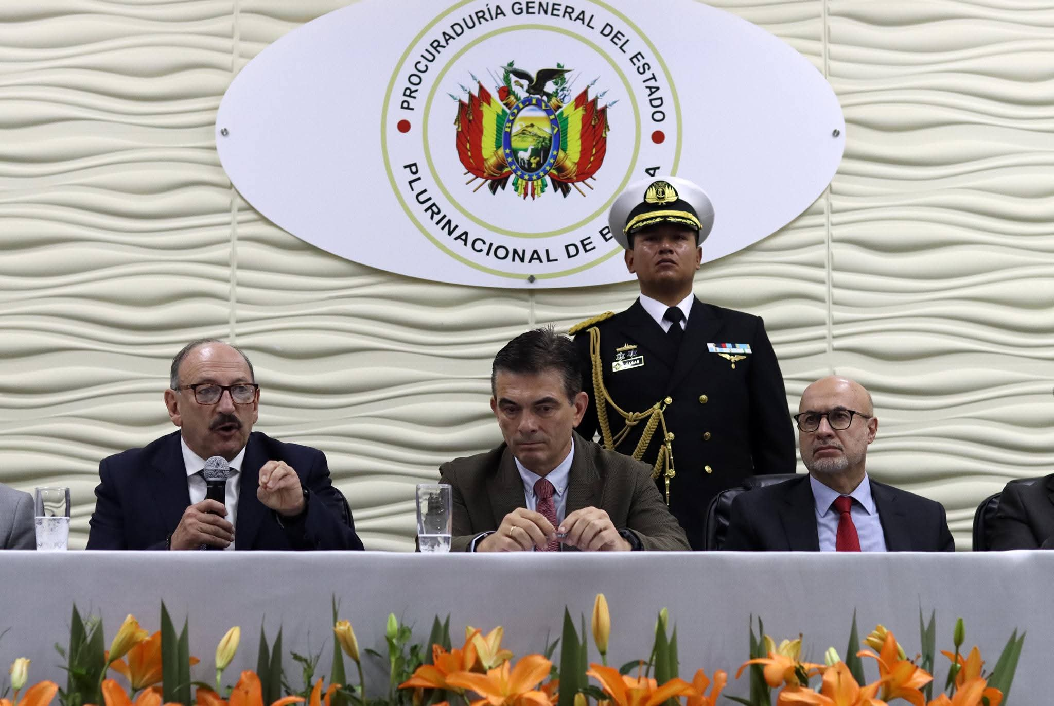 PROCURADURÍA GENERAL DEL ESTADO CONVOCA A LA COMISIÓN DE LA VERDAD PARA EVALUAR AVANCES SOBRE EL CASO BOTRADING