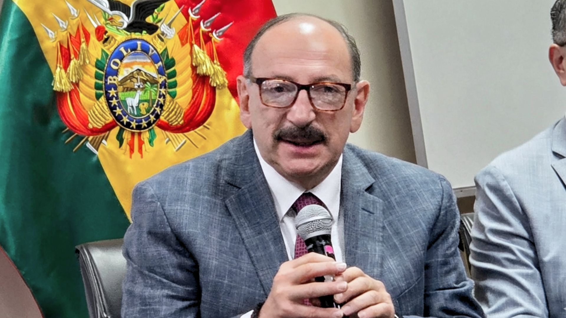 CASO BOTRADING: PROCURADURÍA ADVIERTE QUE SI DORGATHEN NO ASISTE A LA AUDIENCIA DE MEDIDAS CAUTELARES SERÁ DECLARADO REBELDE