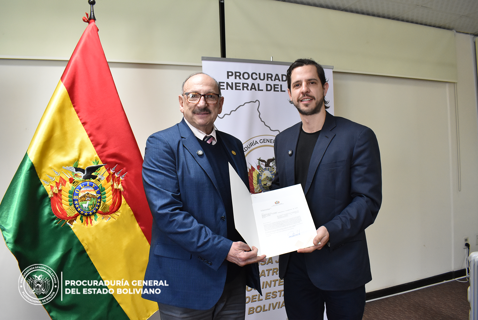 La PGE reafirma su rol de asesoramiento legal y entrega a YLB documentación oficial clave